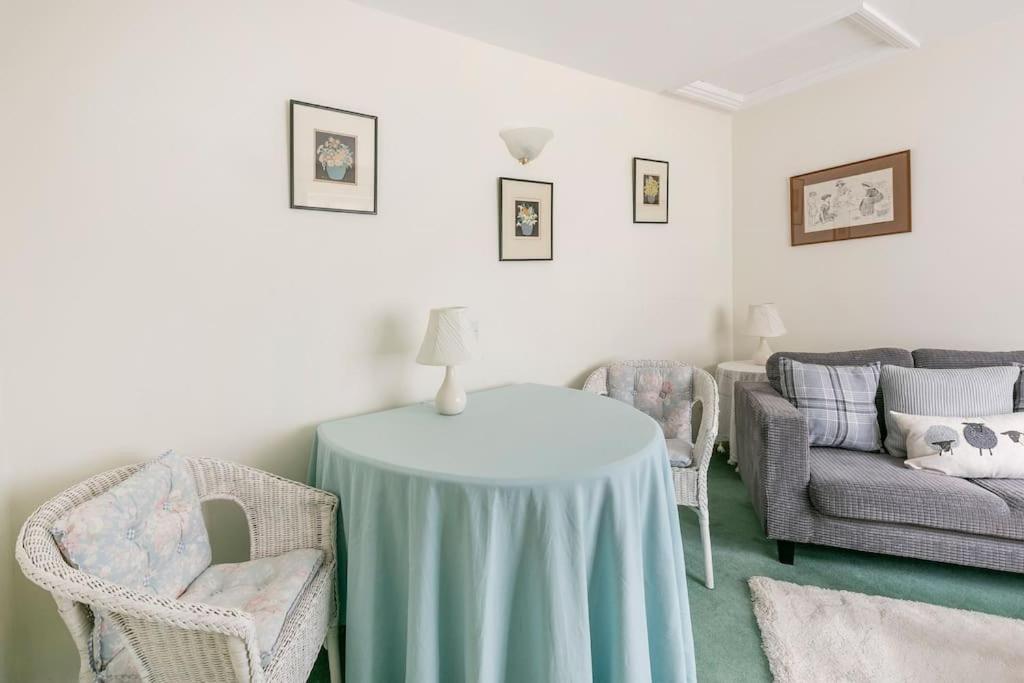 טרינג Highfield Lodge מראה חיצוני תמונה