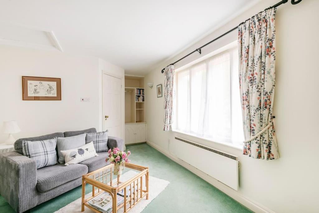 טרינג Highfield Lodge מראה חיצוני תמונה