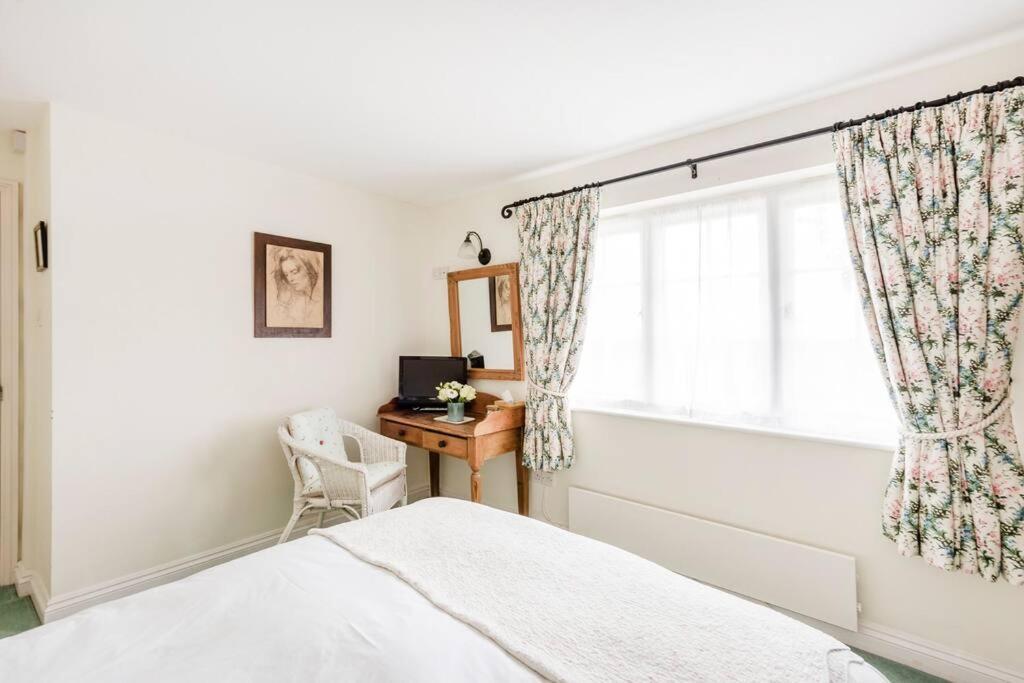 טרינג Highfield Lodge מראה חיצוני תמונה